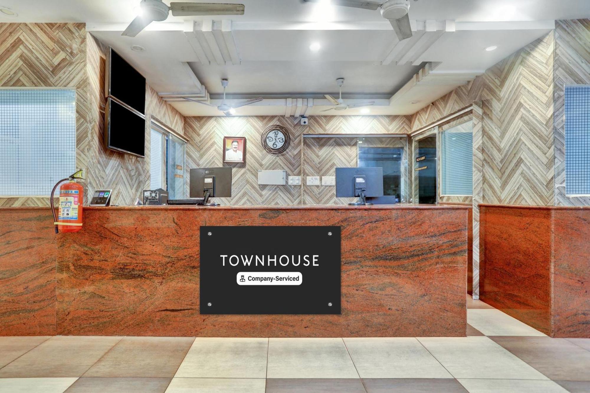 Townhouse Eluru Exterior foto